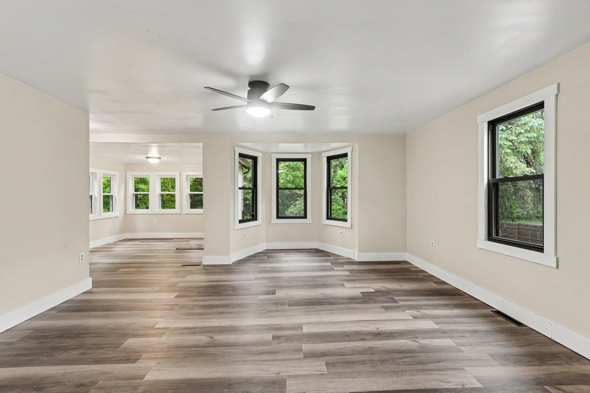 475 South Burr Oak Road Colon, MI 49040 - Photo 5 of 19 005_file_3054