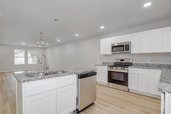 $465,000 | 3325 Eastland Street, Fort Worth, TX 76119