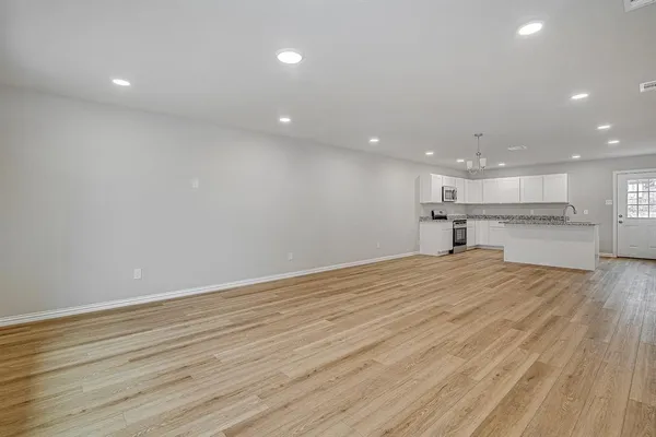 $465,000 | 3325 Eastland Street, Fort Worth, TX 76119