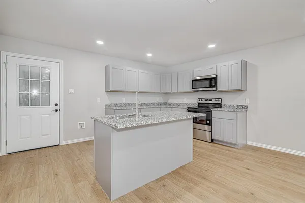 $465,000 | 3325 Eastland Street, Fort Worth, TX 76119