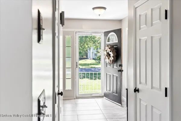 $495,000 | 29 Stone Mountain Road, Round Top, NY 12473