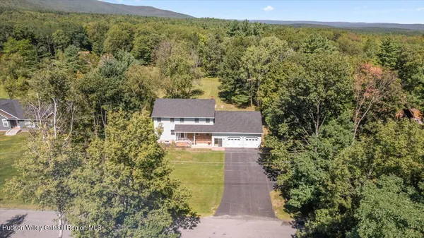 $495,000 | 29 Stone Mountain Road, Round Top, NY 12473