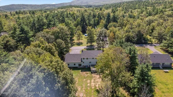 $495,000 | 29 Stone Mountain Road, Round Top, NY 12473