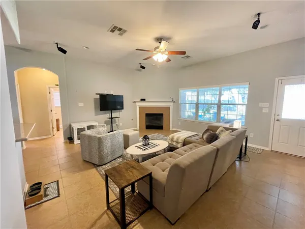 $2,600 | 501 King Eider Lane, Cedar Park, TX 78613