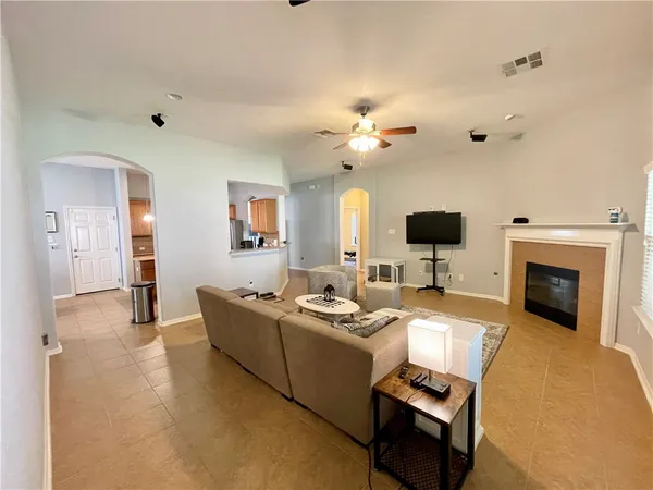 $2,600 | 501 King Eider Lane, Cedar Park, TX 78613