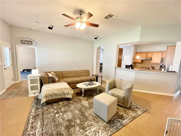 $2,600 | 501 King Eider Lane, Cedar Park, TX 78613