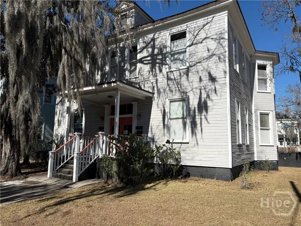 $2,000 | 836 East Henry Street, Unit C, Savannah, GA 31401