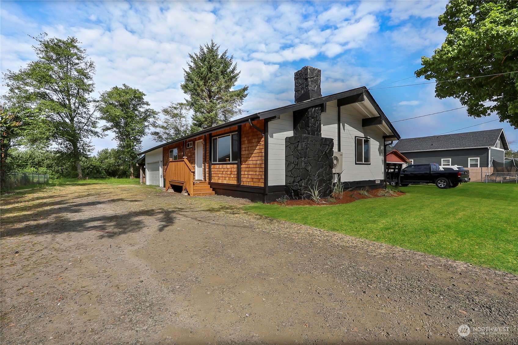 1005 Calhoun Road Aberdeen, WA 98520 - Photo 1 of 22 Gallery Image 1