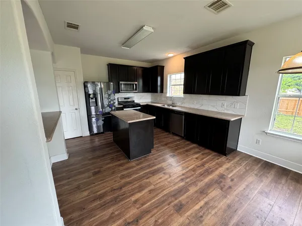 $2,700 | 1800 Rachel Lane, Round Rock, TX 78664