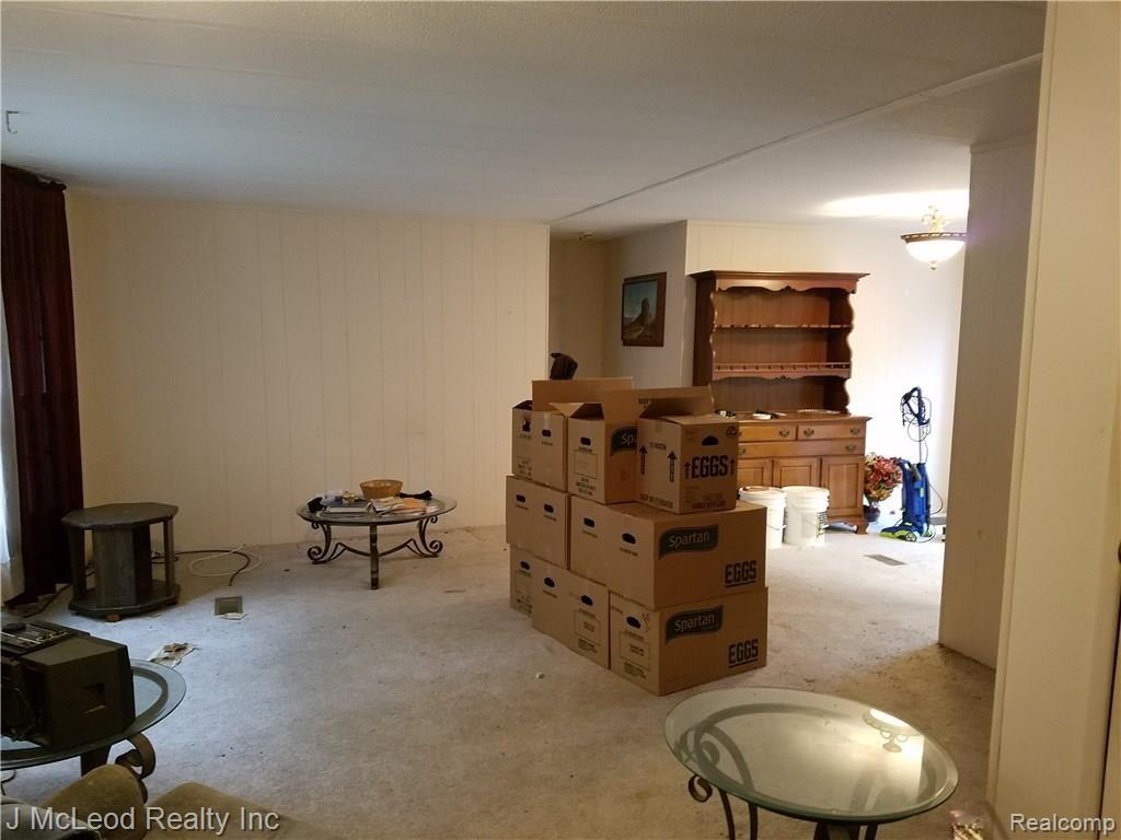8637 Arbela Road Clio, MI 48420 - Photo 2 of 5 2016-09-29 10.24