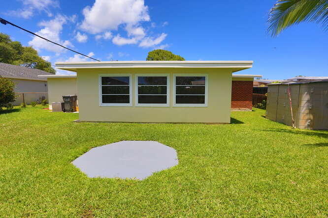3864 Dunes Road Palm Beach Gardens, FL 33410 - Photo 34 of 44 Exterior Rear