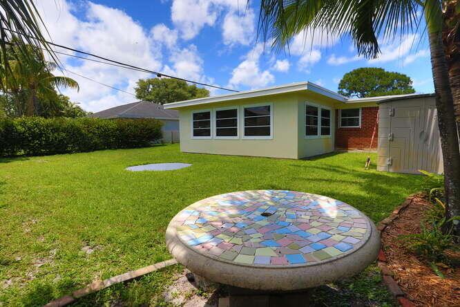 3864 Dunes Road Palm Beach Gardens, FL 33410 - Photo 38 of 44 Exterior Rear