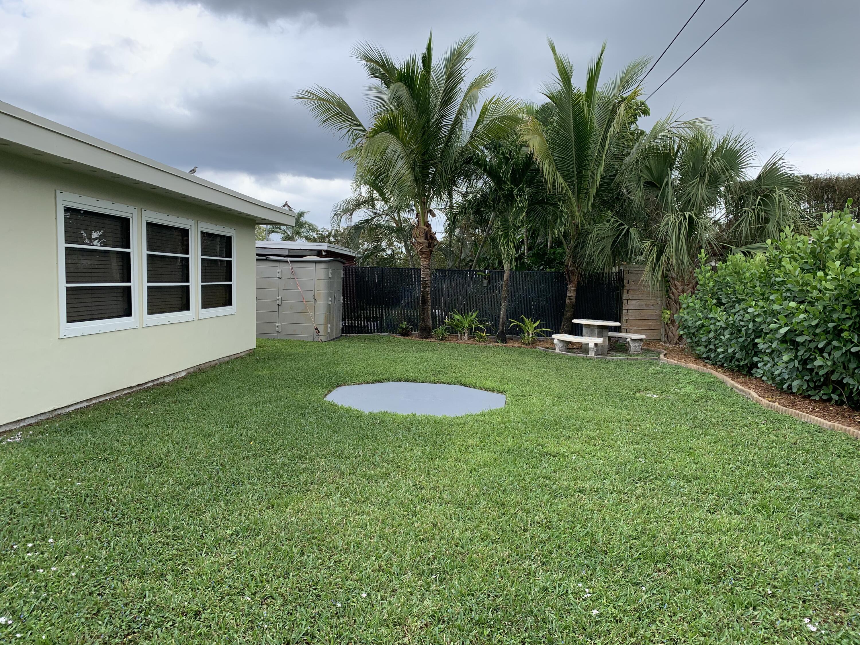 3864 Dunes Road Palm Beach Gardens, FL 33410 - Photo 44 of 44 Back Yard 4