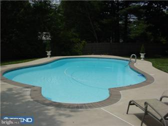892 Sensor Road Yardley, PA 19067 - Photo 3 of 12 Exterior Back