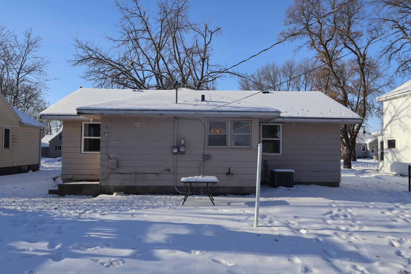 714 Lyndale Avenue Morris, MN 56267 - Photo 5 of 40