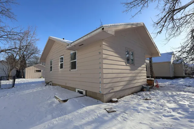 $130,000 | 714 Lyndale Avenue, Morris, MN 56267