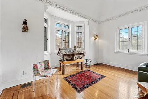 $1,000,000 | 1250 Hampton Park Drive, St. Louis, MO 63117