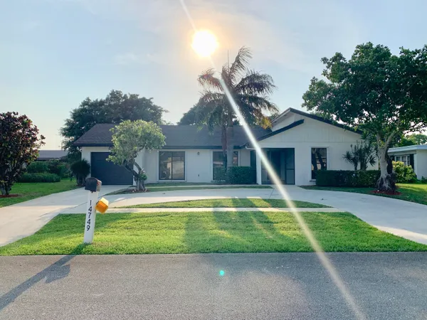 $450,000 | 14749 Wood Lodge Lane, Delray Beach, FL 33484