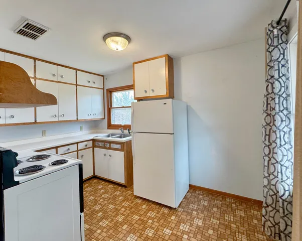 $169,500 | 1708 Irvine Avenue Northwest, Bemidji, MN 56601