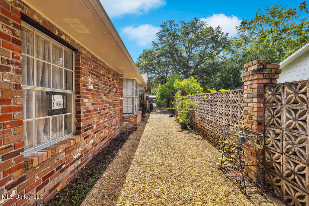 6001 Ridge Road Ocean Springs, MS 39564 - Photo 29 of 38 6001RidgeRd-30