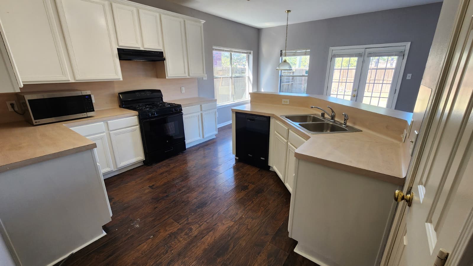 3910 Ashlee Lane Houston, TX 77014 - Photo 6 of 16 Kitchen