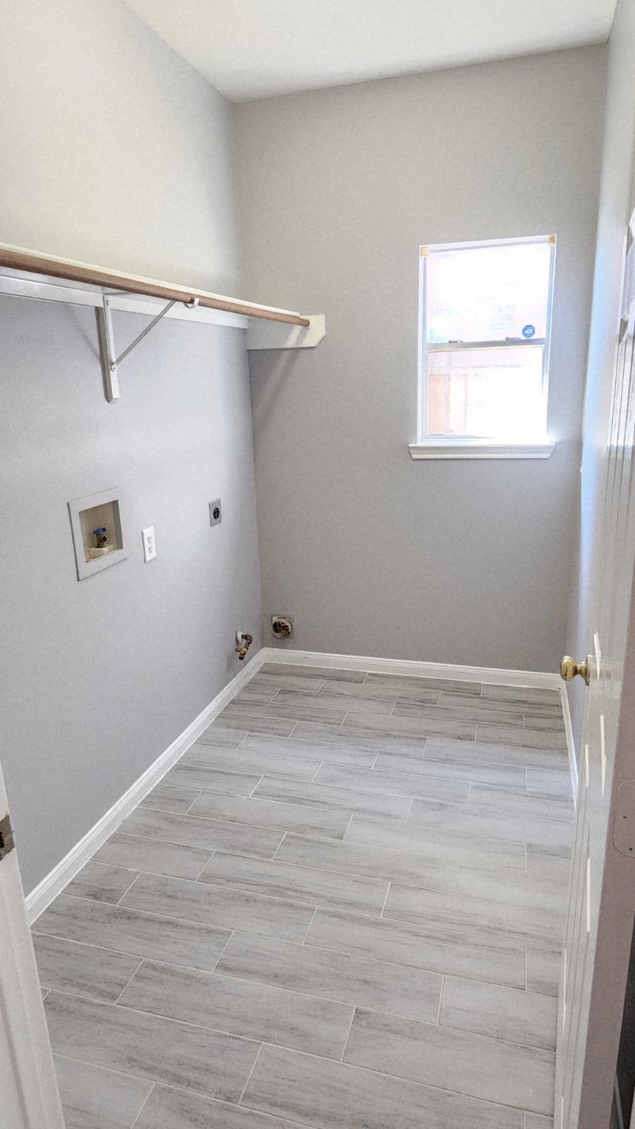 3910 Ashlee Lane Houston, TX 77014 - Photo 8 of 16 Laundry Room