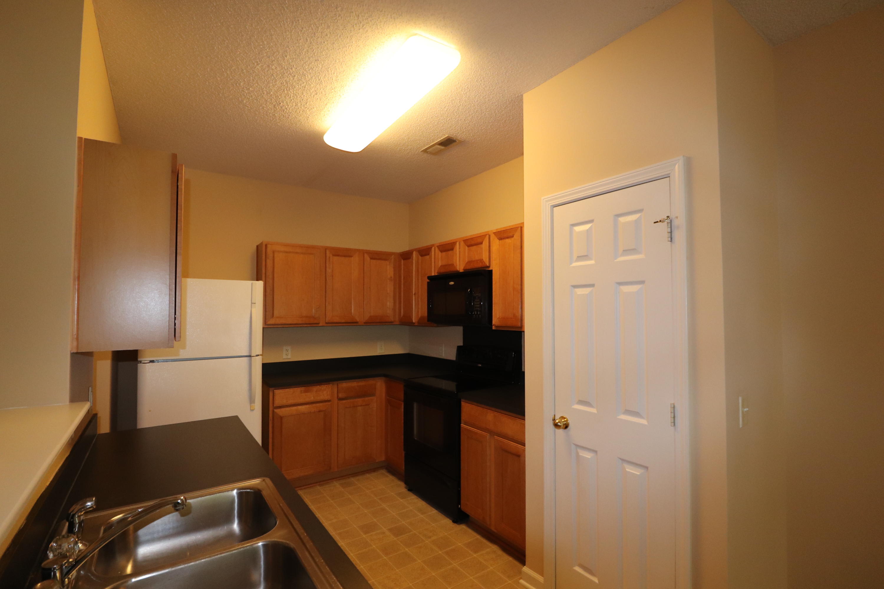 285 Brookshire Road Goose Creek, SC 29445 - Photo 7 of 23 IMG_9239