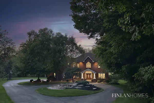 $974,900 | 8210 Powderhorn Trail Southeast, Caledonia, MI 49316