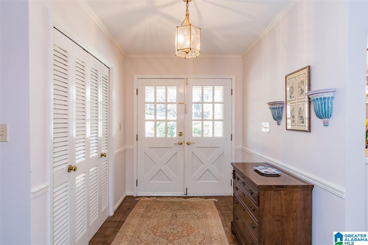 3725 Crestbrook Road Birmingham, AL 35223 - Photo 3 of 35