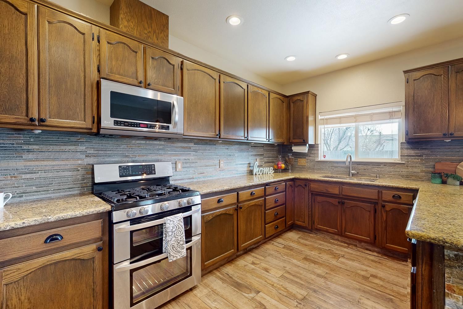 3202 Roosevelt Road Yuba City, CA 95993 - Photo 13 of 41