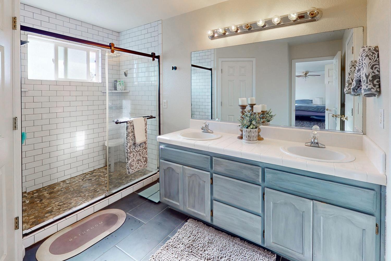 3202 Roosevelt Road Yuba City, CA 95993 - Photo 30 of 41 Primary Bath