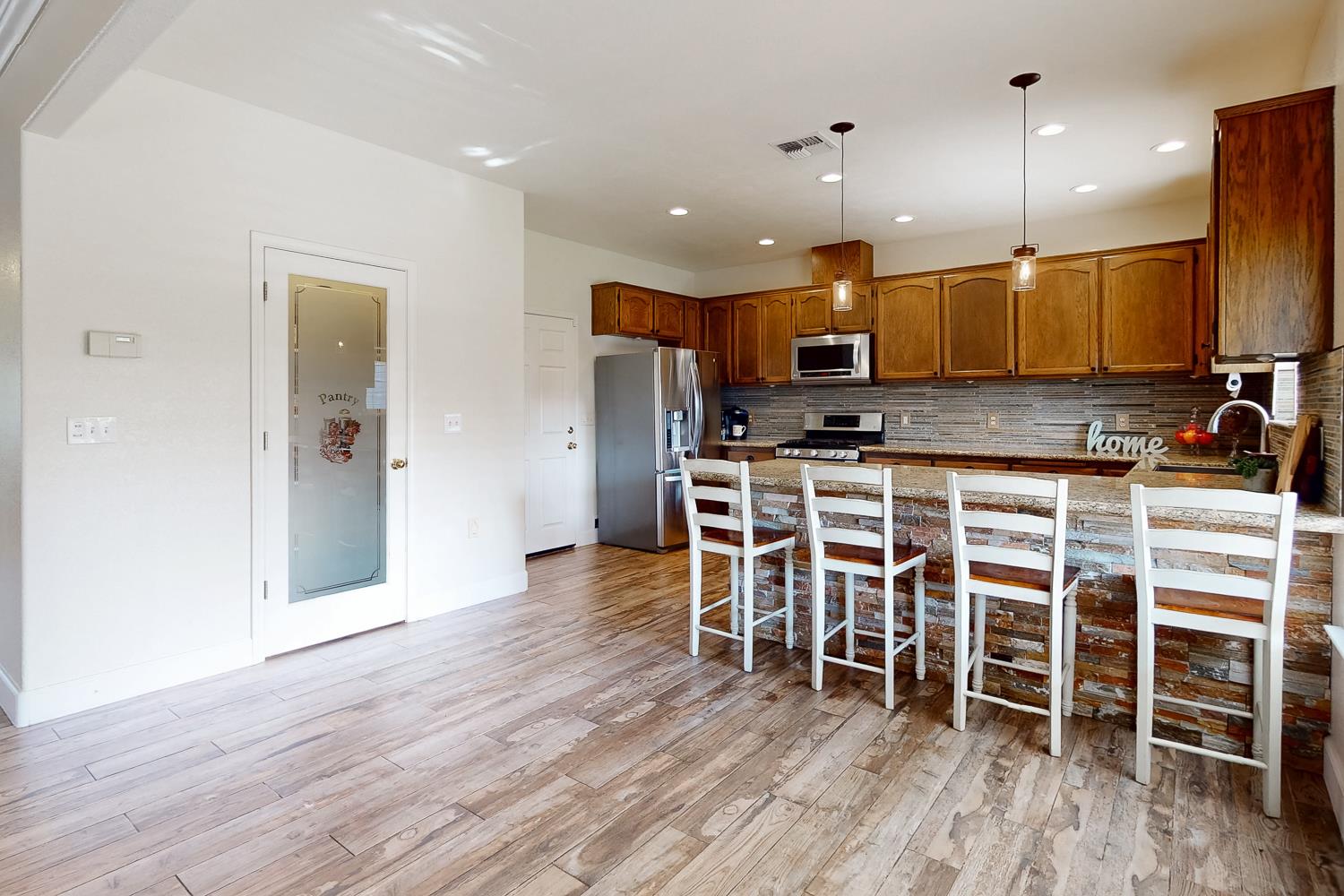 3202 Roosevelt Road Yuba City, CA 95993 - Photo 7 of 41