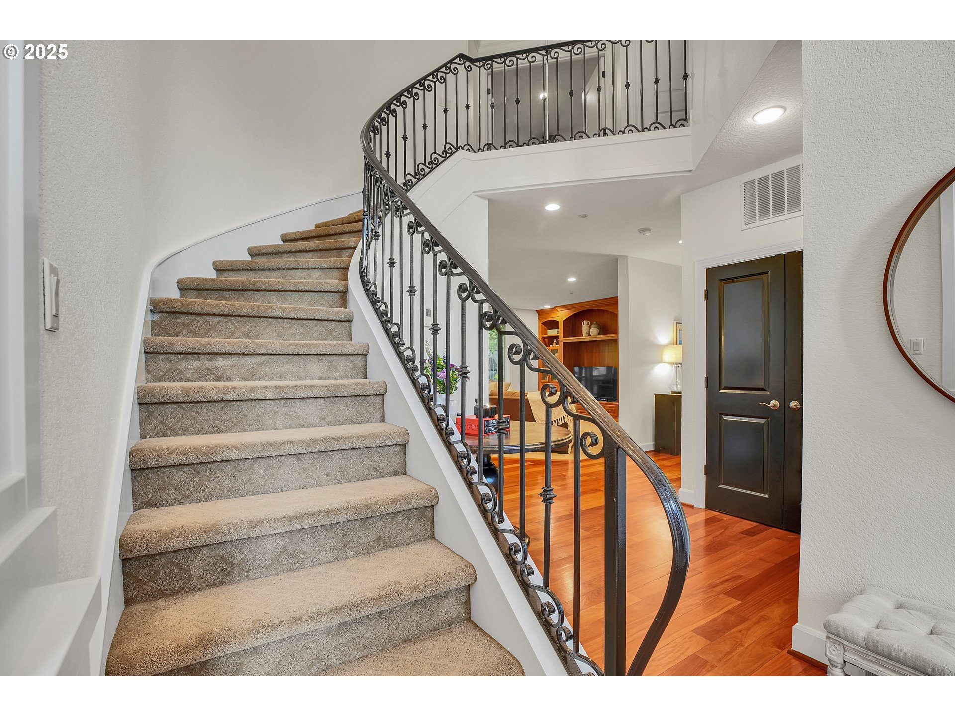 552 Northwest 24th Circle Camas, WA 98607 - Photo 5 of 47 Gallery Image 5