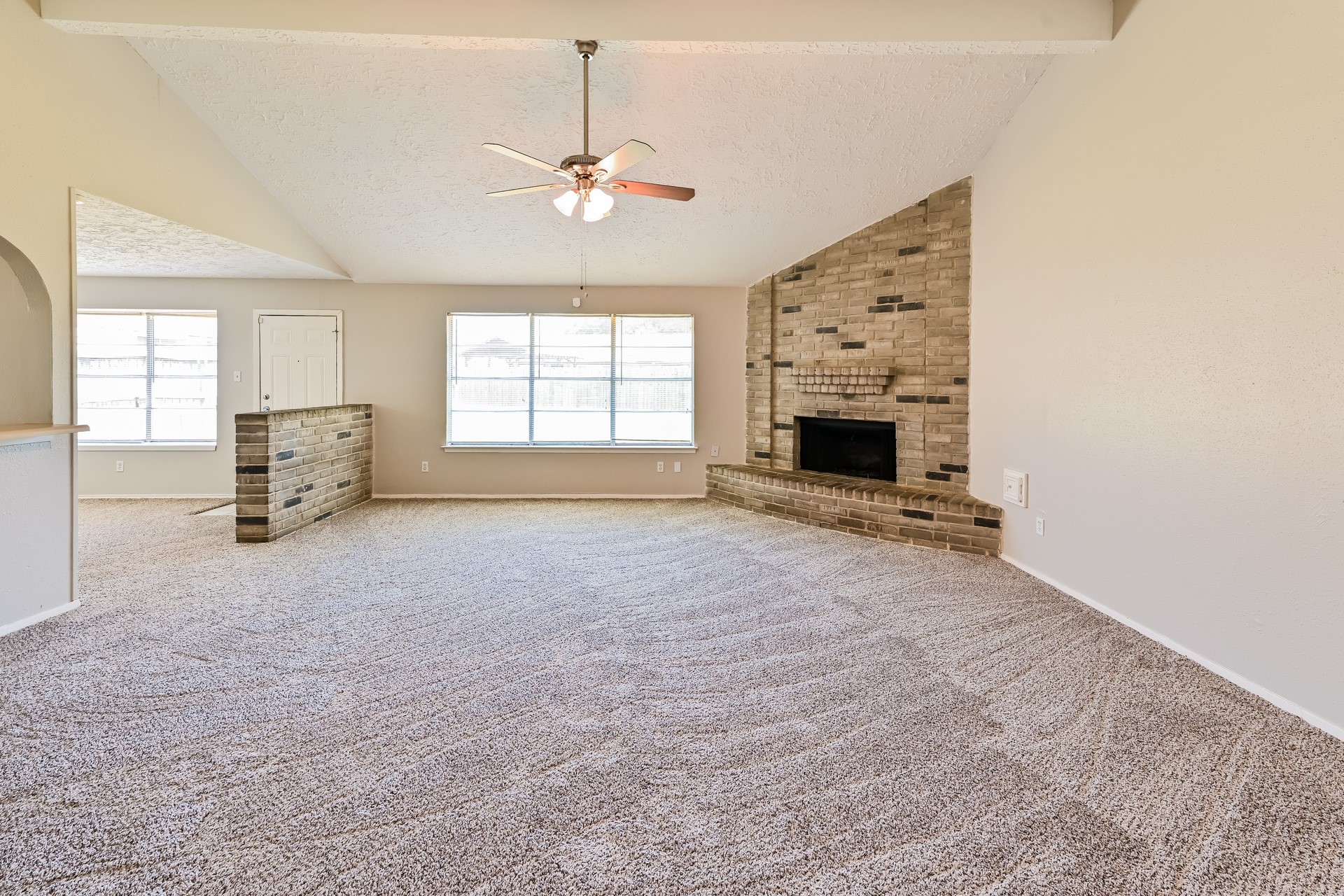 8403 Rustwood Court Humble, TX 77338 - Photo 3 of 15