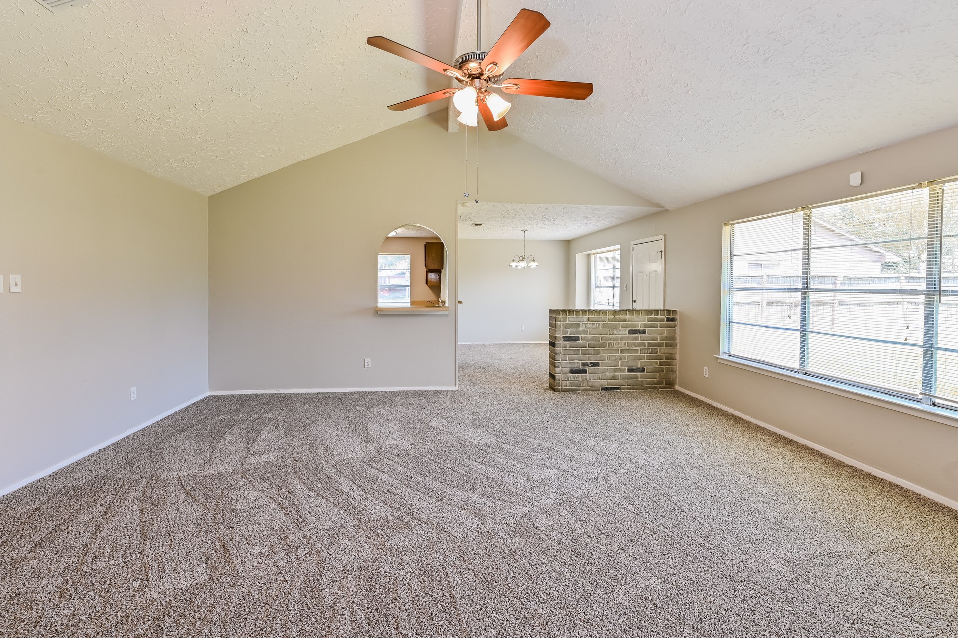 8403 Rustwood Court Humble, TX 77338 - Photo 4 of 15