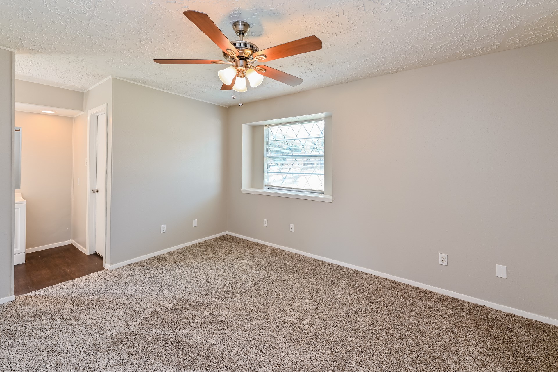 8403 Rustwood Court Humble, TX 77338 - Photo 8 of 15