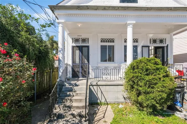 $1,300 | 1522 Leonidas Street, New Orleans, LA 70118