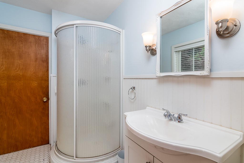 385 Ten Rod Road North Kingstown, RI 02852 - Photo 26 of 36 2nd floor bath room, tile floor and shower