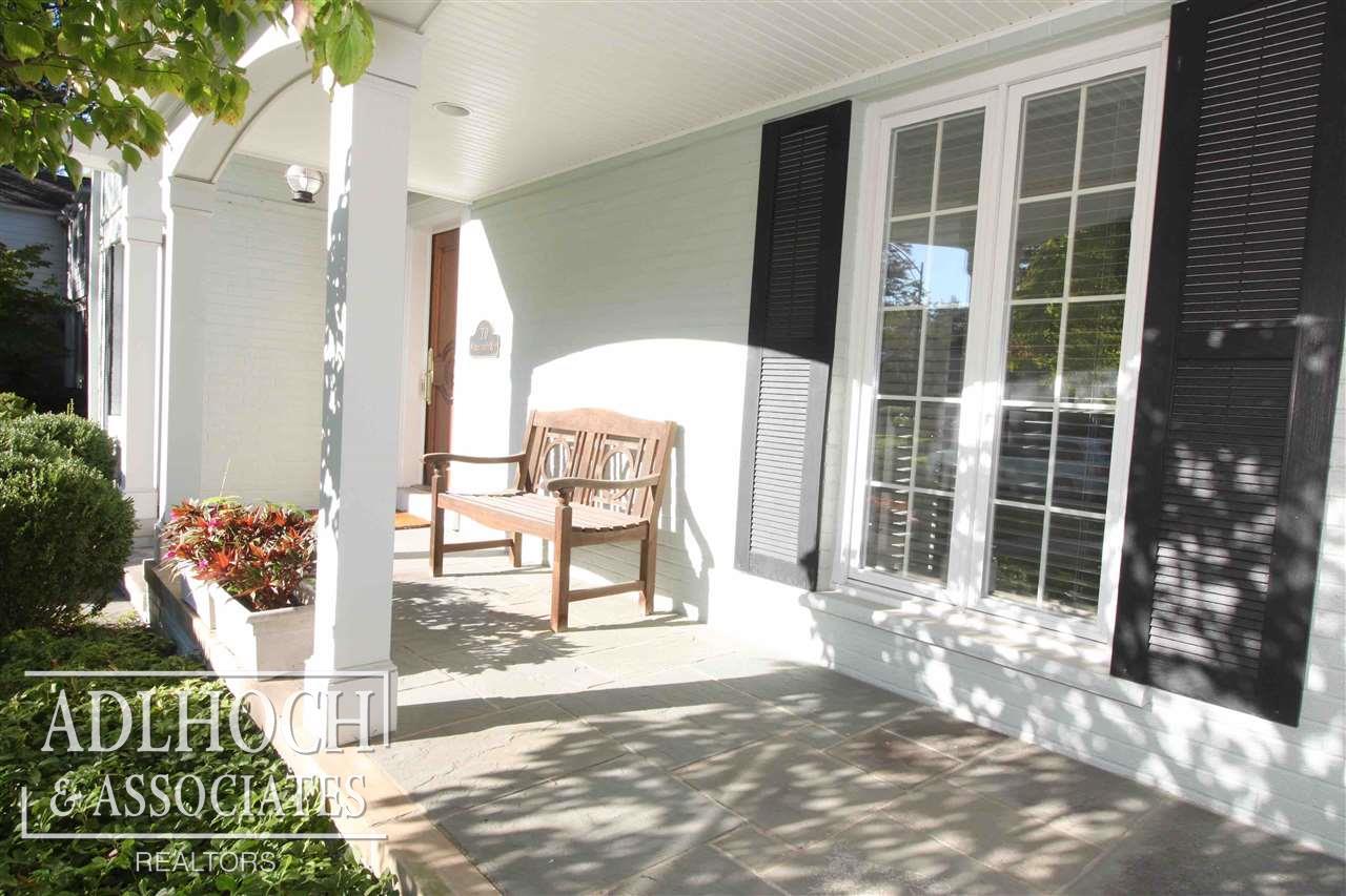 70 Merriweather Road Grosse Pointe Farms, MI 48236 - Photo 4 of 34
