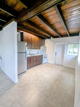 $1,500 | 321 Southeast 15th Avenue, Unit A5, Deerfield Beach, FL 33441