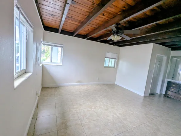 $1,500 | 321 Southeast 15th Avenue, Unit A5, Deerfield Beach, FL 33441