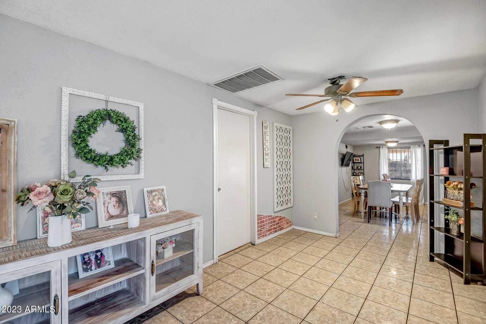 707 East Roma Avenue Phoenix, AZ 85014 - Photo 5 of 26 DSC_7448