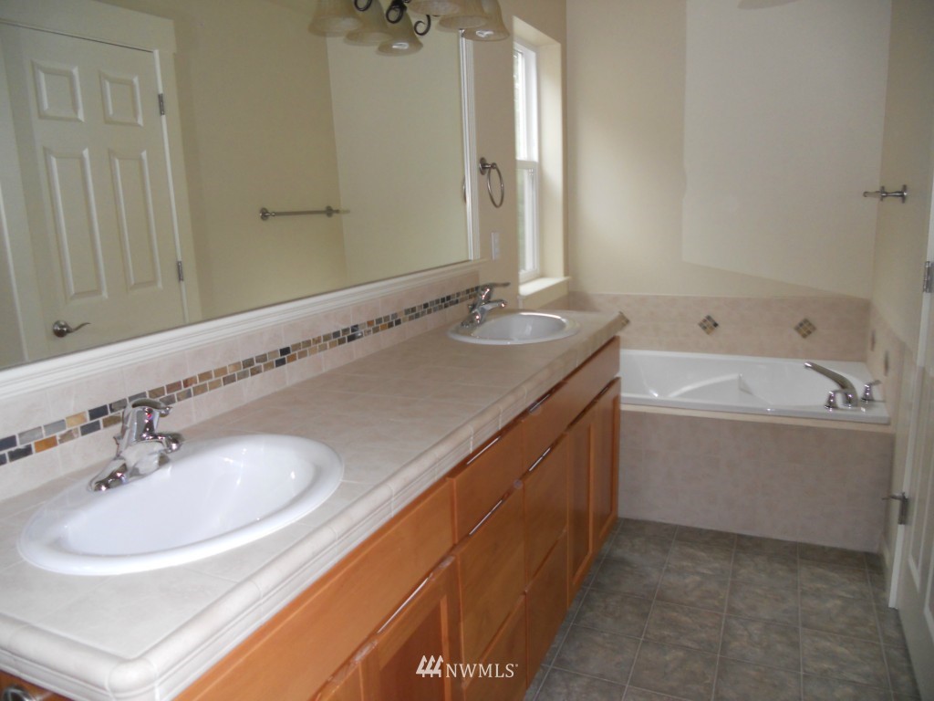 4417 226th Place Southeast Bothell, WA 98021 - Photo 12 of 15