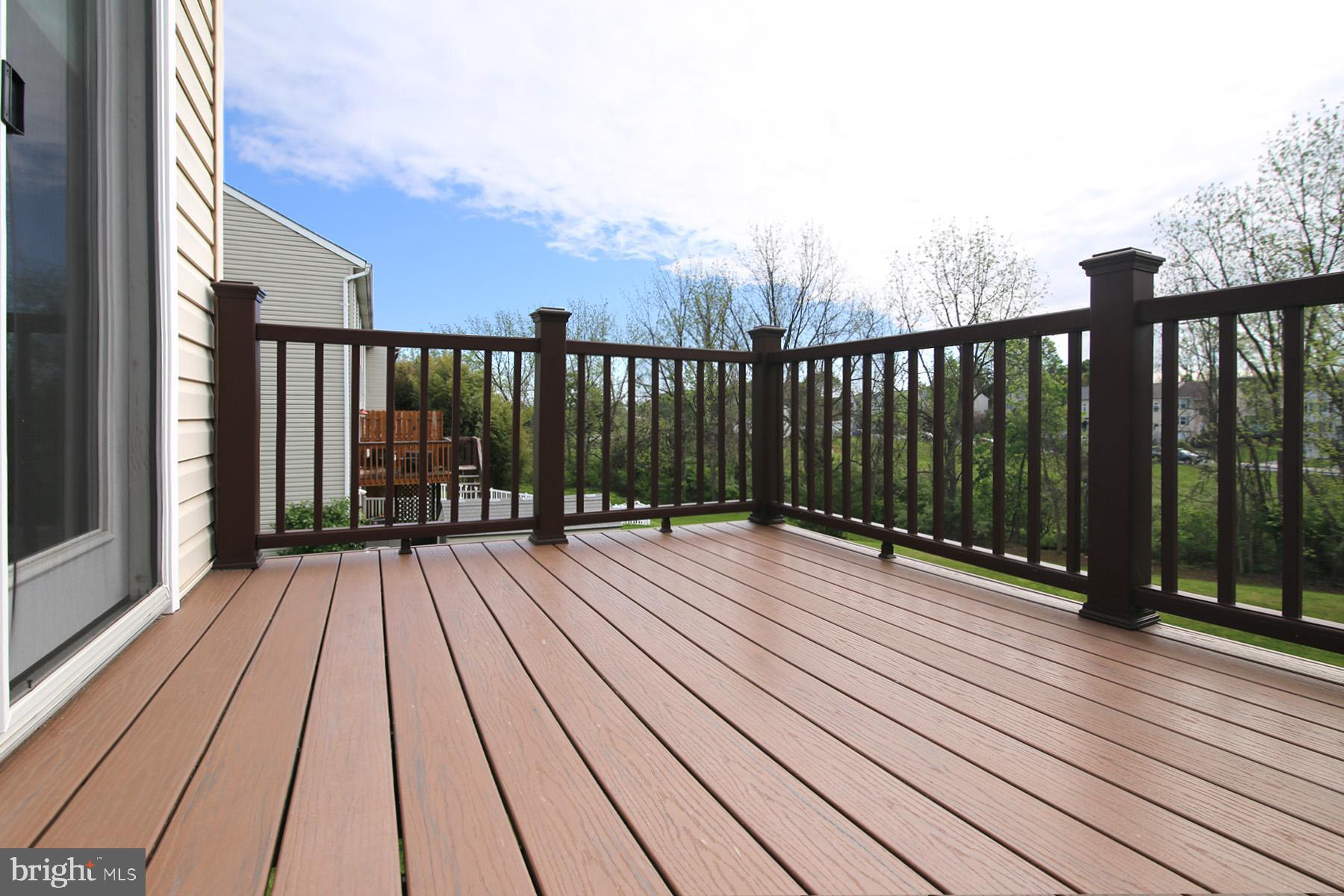 185 Riders Way Lebanon, PA 17042 - Photo 23 of 31 Composite Deck