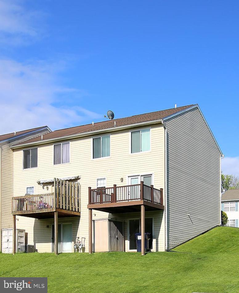 185 Riders Way Lebanon, PA 17042 - Photo 25 of 31