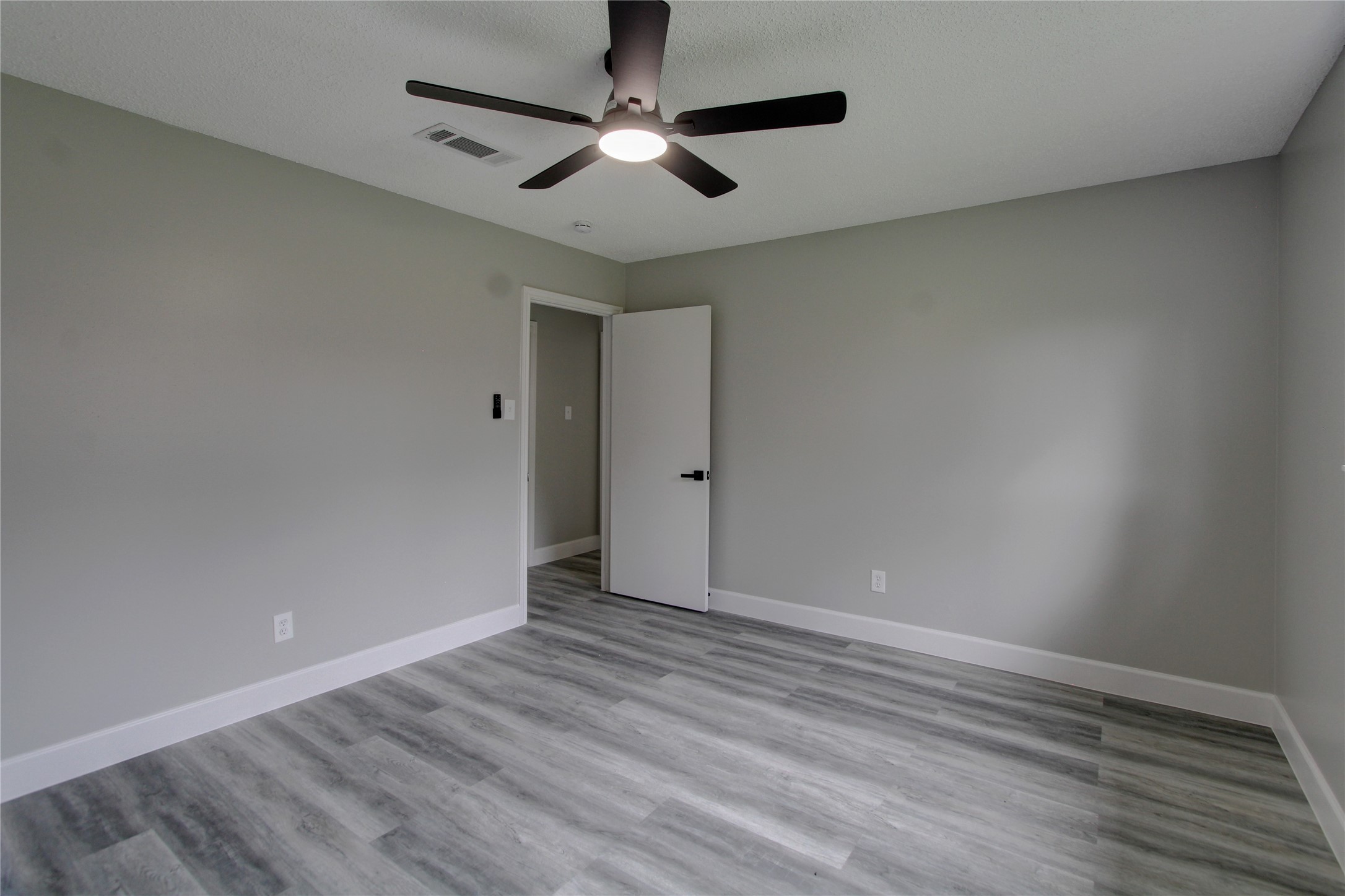 207 Shannondale Lane Spring, TX 77388 - Photo 13 of 27