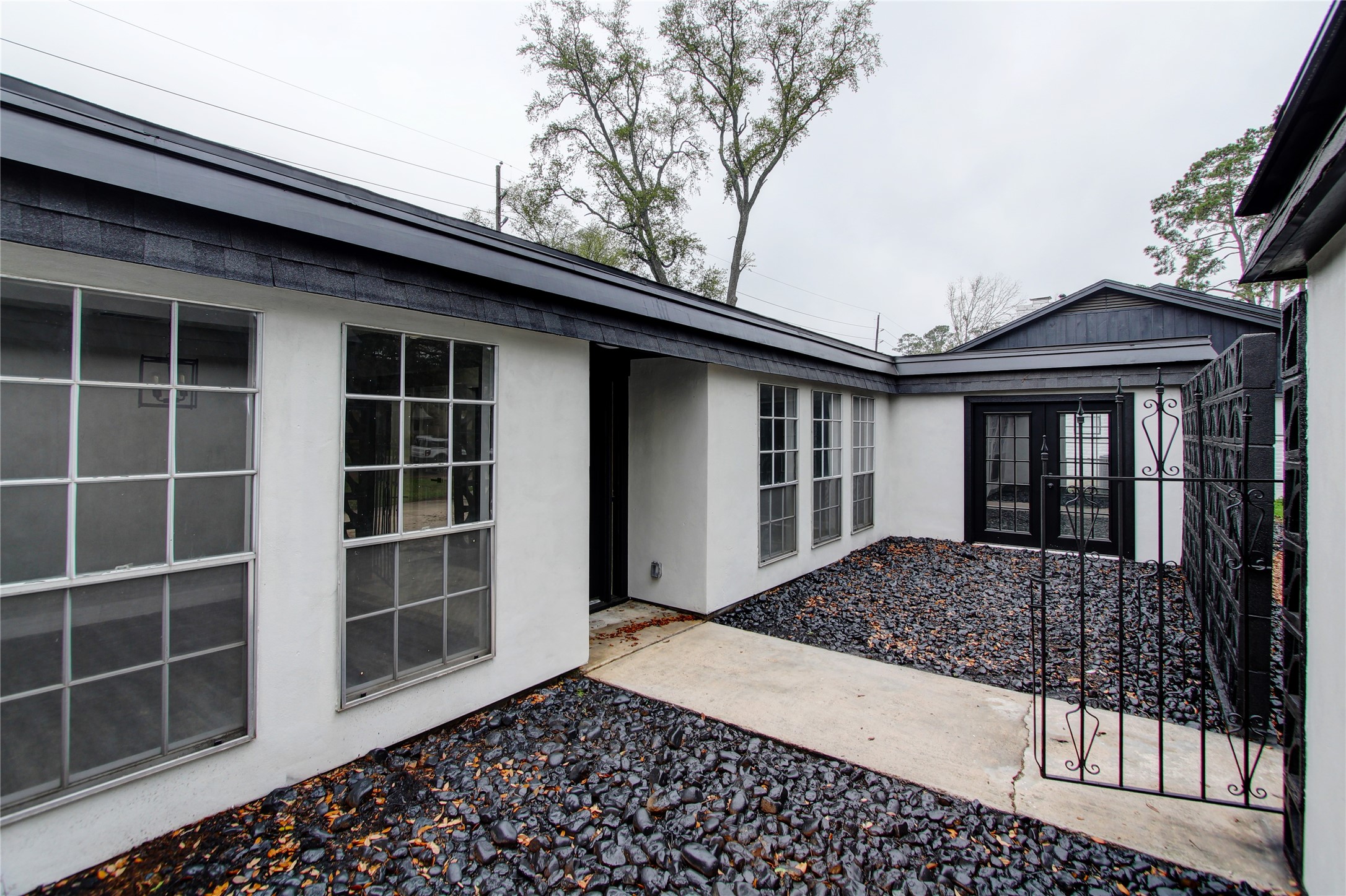 207 Shannondale Lane Spring, TX 77388 - Photo 3 of 27