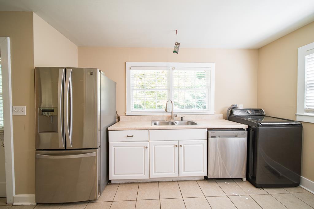 2419 Martha's Loop Columbus, GA 31907 - Photo 28 of 40 kitchen (washer hook up in kitchen)