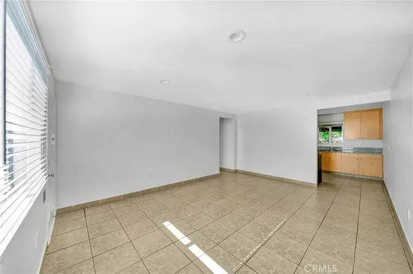 $2,200 | 14235 Sylvan Street, Van Nuys, CA 91401
