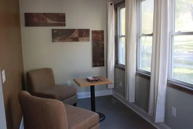 $4,000 | 2734 North 4th Street, Unit 1, Minneapolis, MN 55411